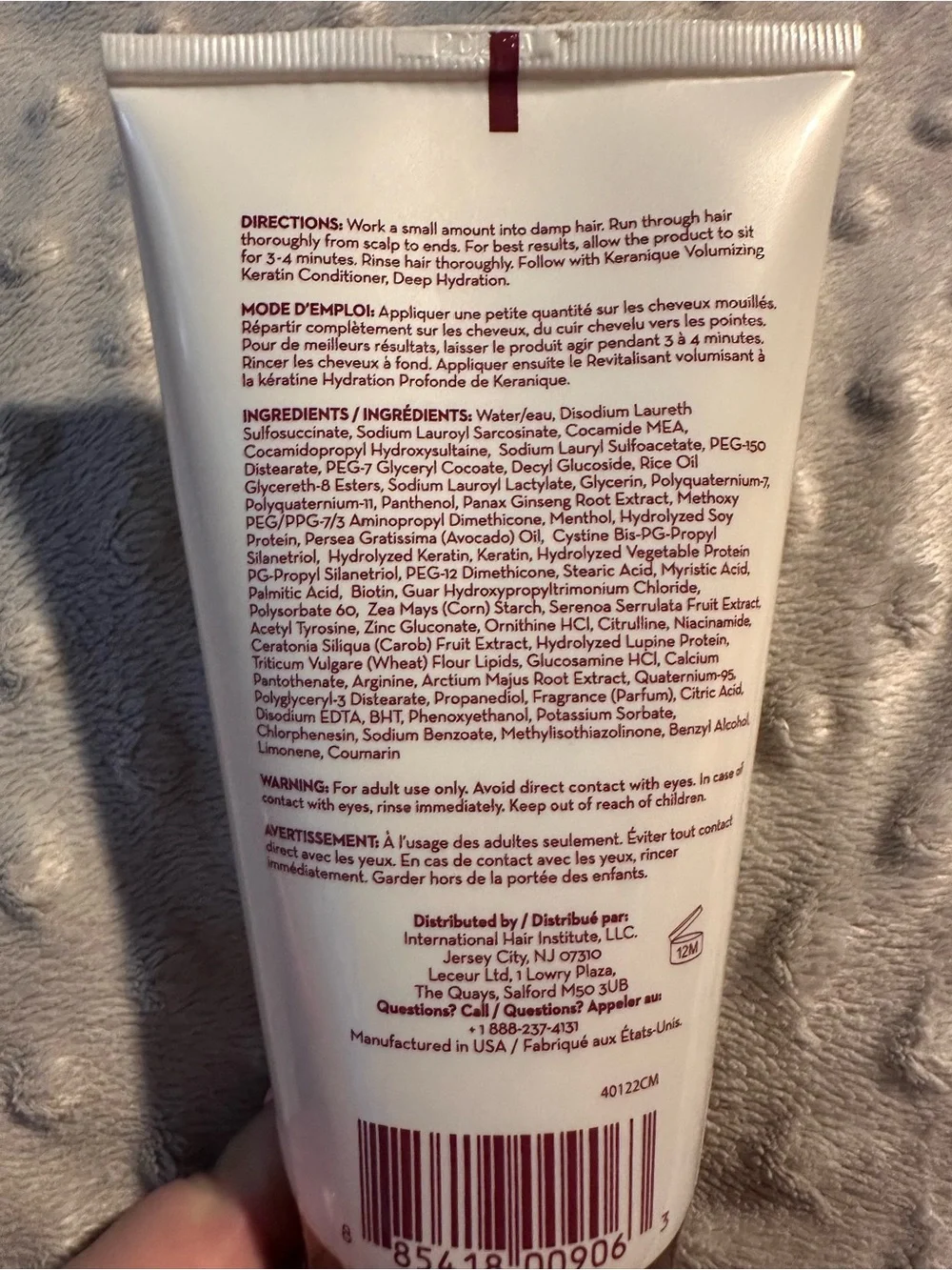 Keranique Deep Hydration Scalp Stimulating Shampoo — White with Burgundy Cap